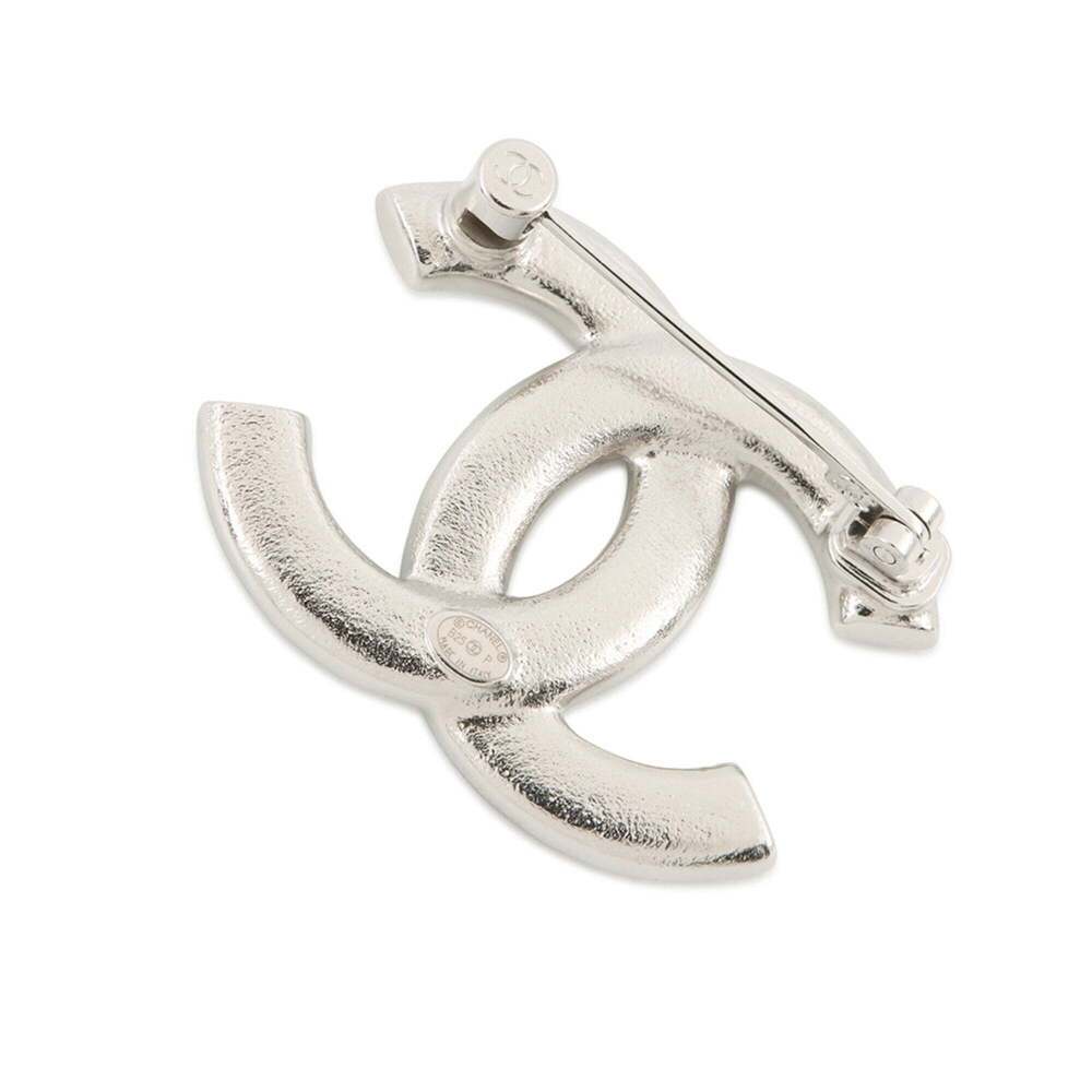 CHANEL Silver Pearl Logo Brooch - Picture 3 of 7